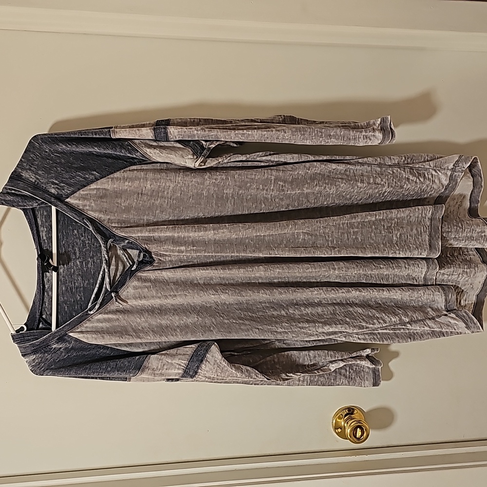 Torrid Hooded Distressed Raglan Style Burnout Tunic Tee Lace up front 2X